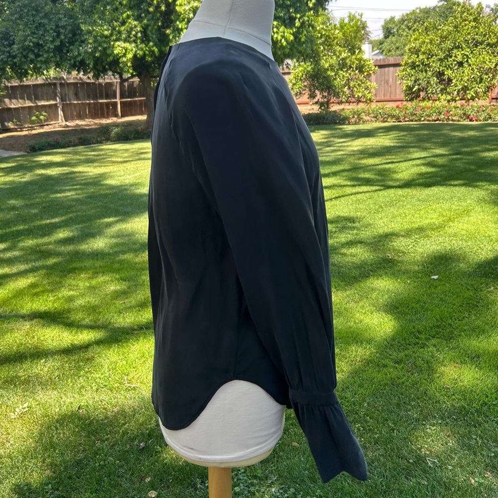 NWT FRAME Denim Voluminous Cuff Silk Blouse - Black Size Medium - Picture 8 of 12